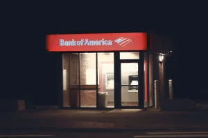 Wichita Bank Teller Salary: Living On $22.06 An Hour And Chasing A Novel